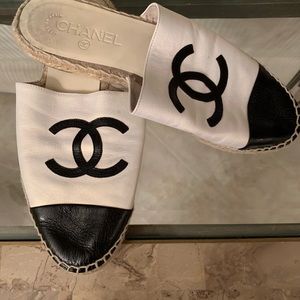 Authentic Chanel espadrilles mules
